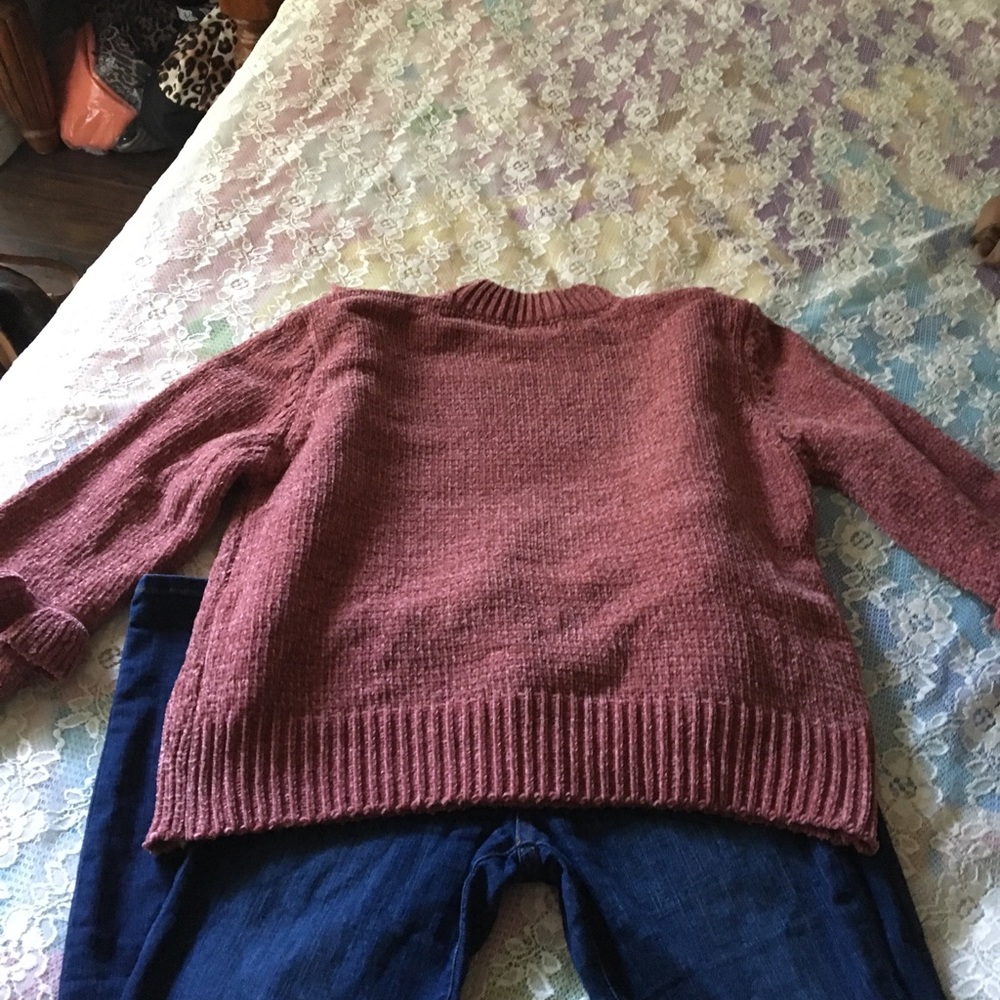 Sweater - Picture 5 of 7